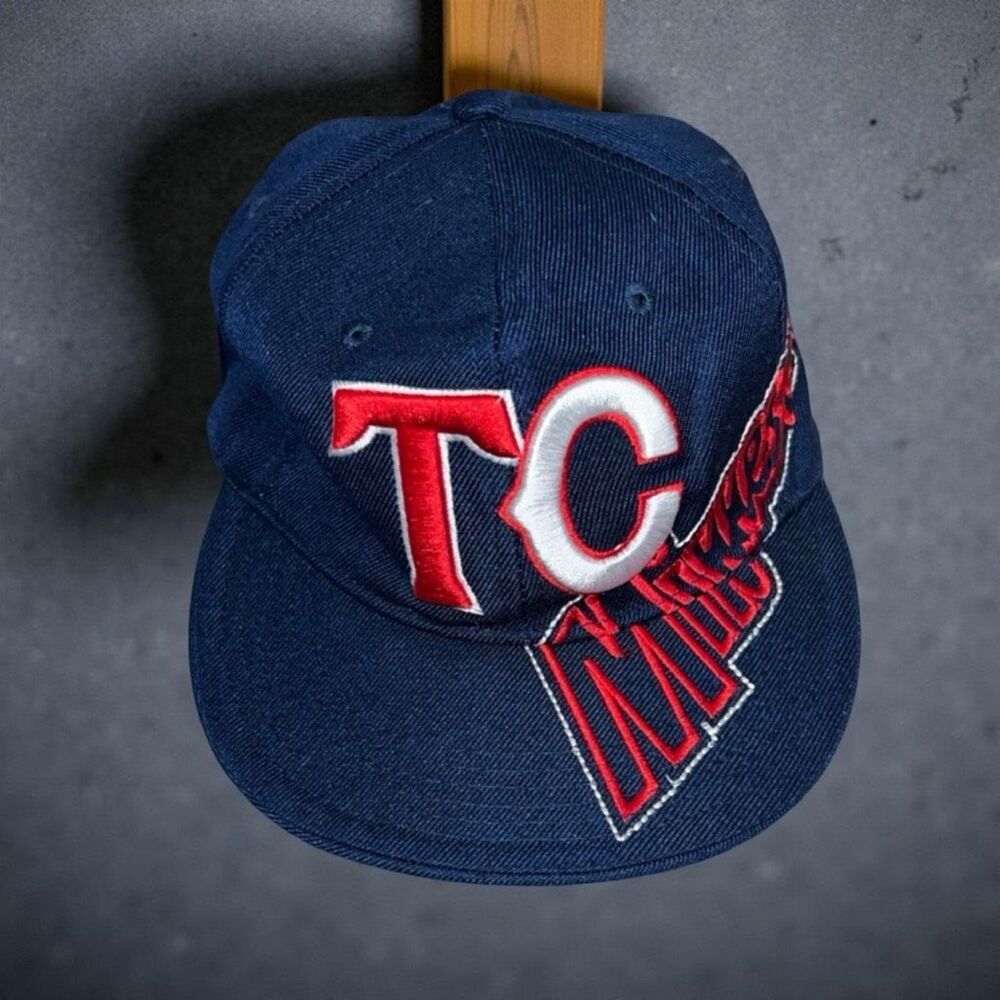 MLB Mn Twins Big Logo SnapBack Brand SnapBack Baseball Hat
